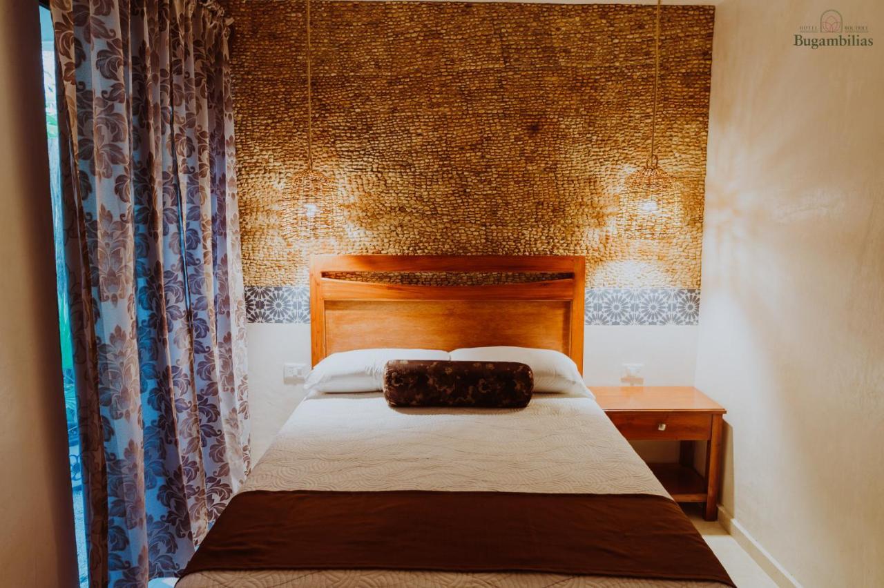 Hotel Boutique Bugambilias فالادوليد المظهر الخارجي الصورة
